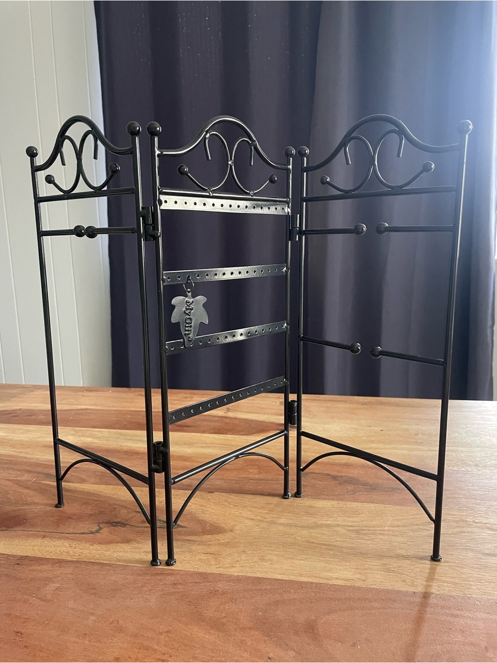 Black Metal Folding Jewelry & Accessory Organizer Stand